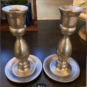 Vtg Wilton Armetale Candle Holders-Cast Metal Pewter Look-Colonial Style Pair